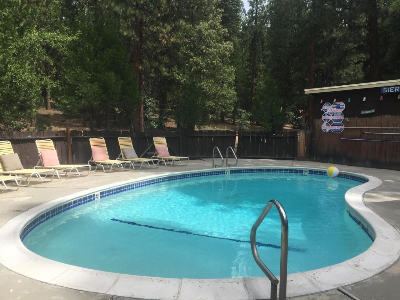 Sierra Sky Lodge Sloat Bagian luar foto